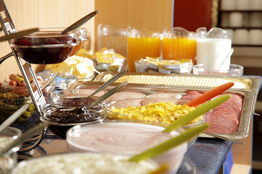 Acama Hotel & Hostel Schoeneberg เบอร์ลิน ภายนอก รูปภาพ