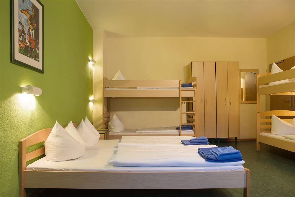 Acama Hotel & Hostel Schoeneberg เบอร์ลิน ภายนอก รูปภาพ